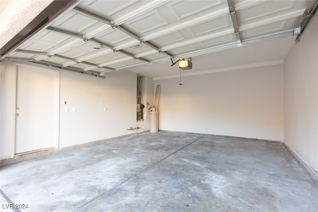 1477 Summer Glow Avenue