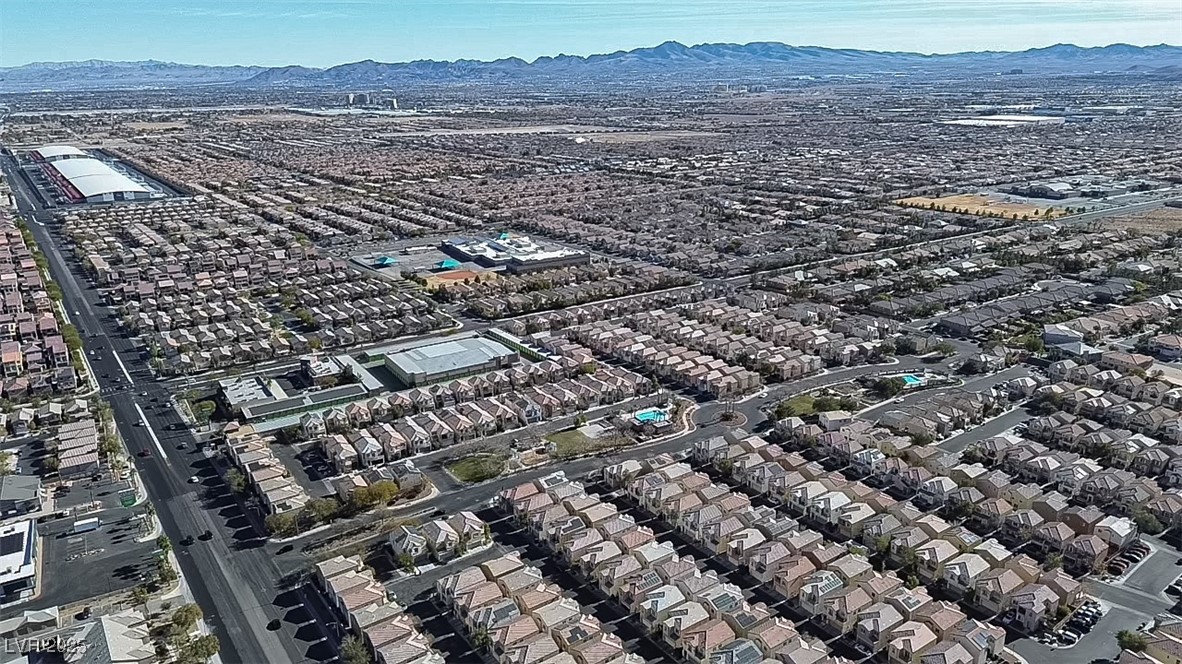 6641 Hurkling Stone Avenue