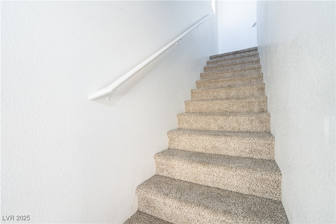 6641 Hurkling Stone Avenue