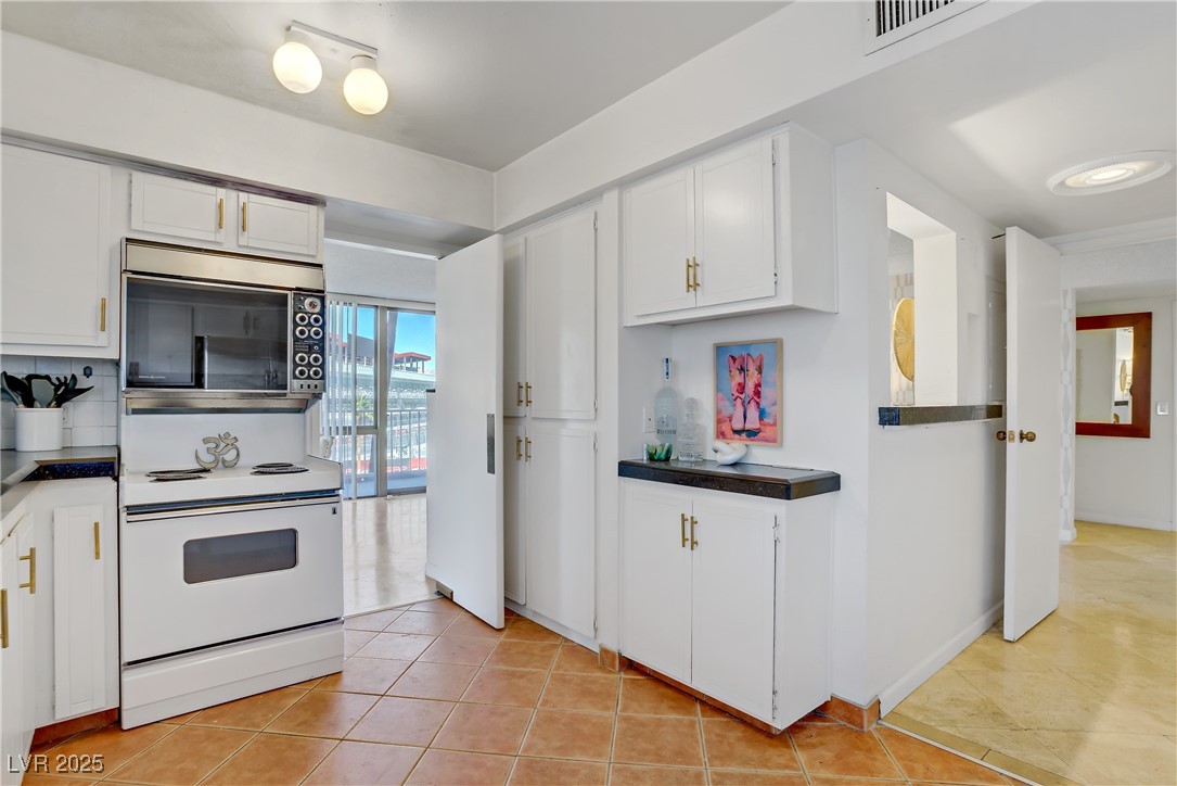 205 East Harmon Avenue 306