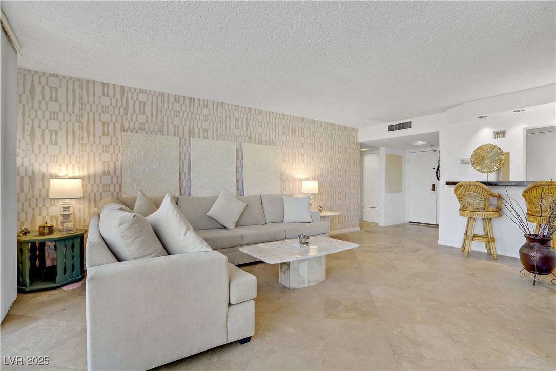 205 East Harmon Avenue 306