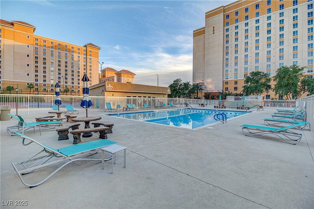 205 East Harmon Avenue 306
