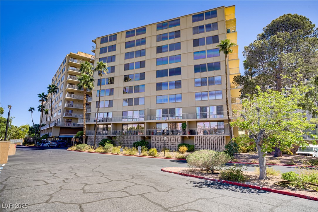 205 East Harmon Avenue 306