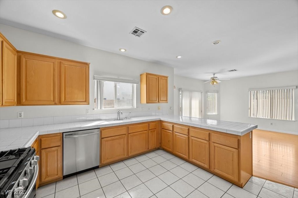 3600 North Tomsik Street