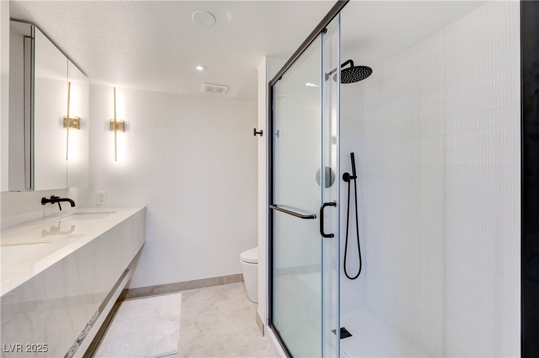 205 East Harmon Avenue 406