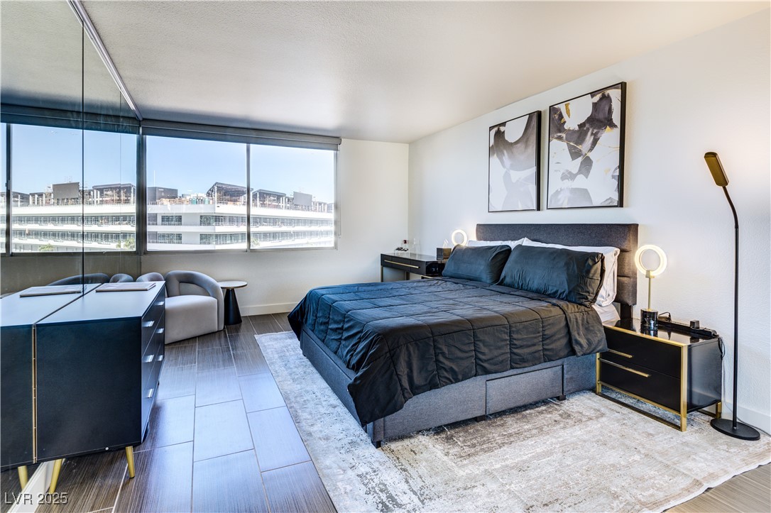 205 East Harmon Avenue 406