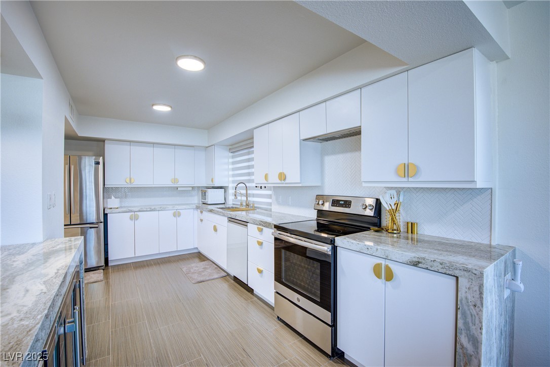 205 East Harmon Avenue 406