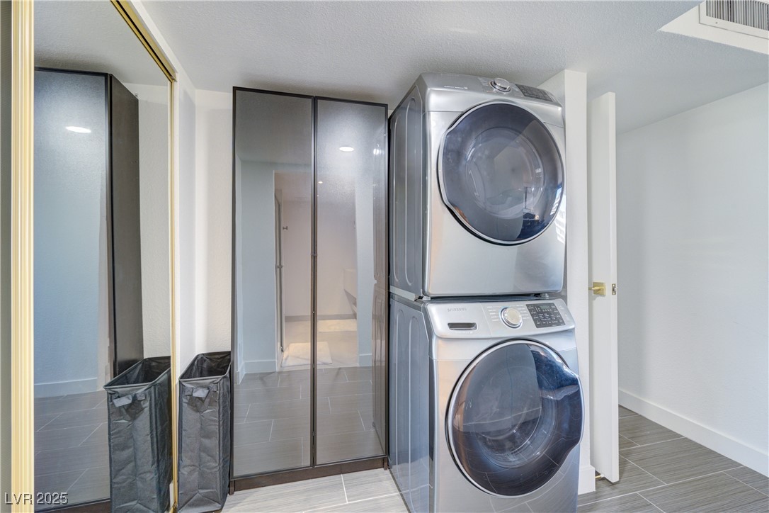 205 East Harmon Avenue 406