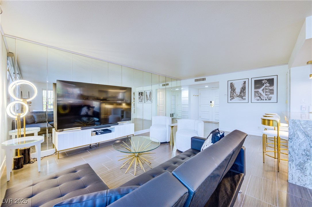 205 East Harmon Avenue 406