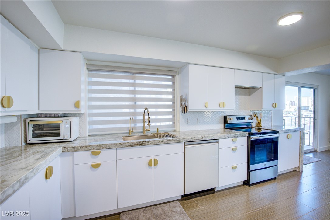 205 East Harmon Avenue 406