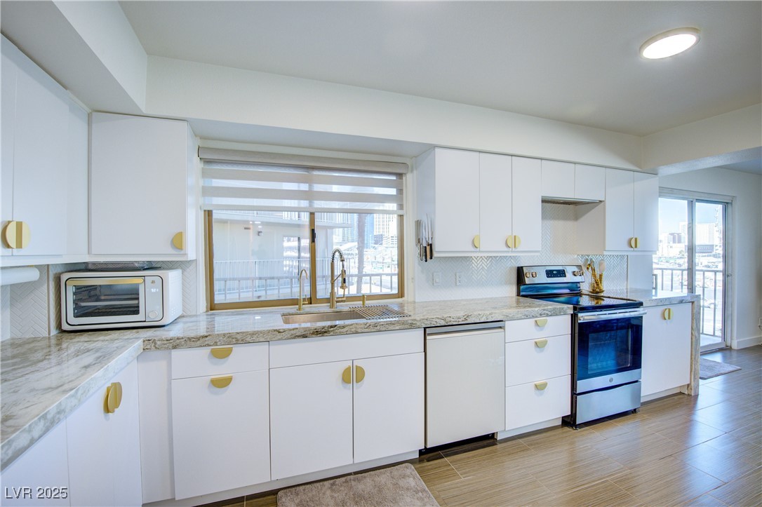 205 East Harmon Avenue 406