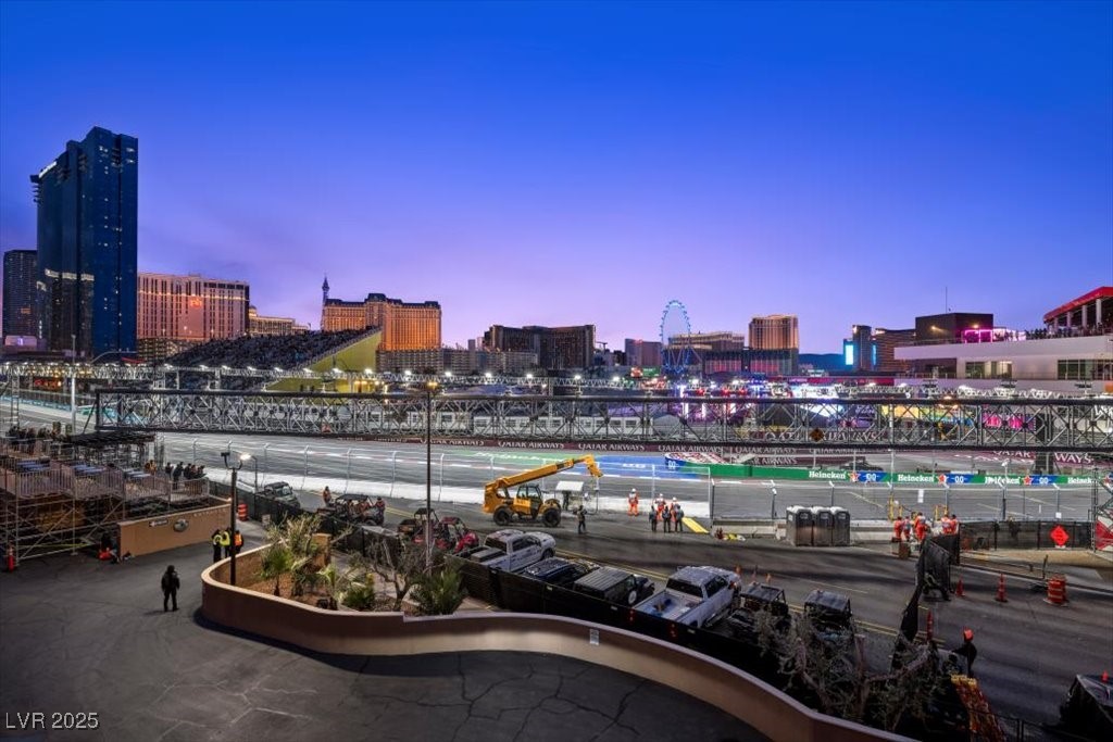 205 East Harmon Avenue 406