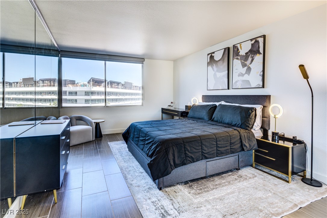 205 East Harmon Avenue 406