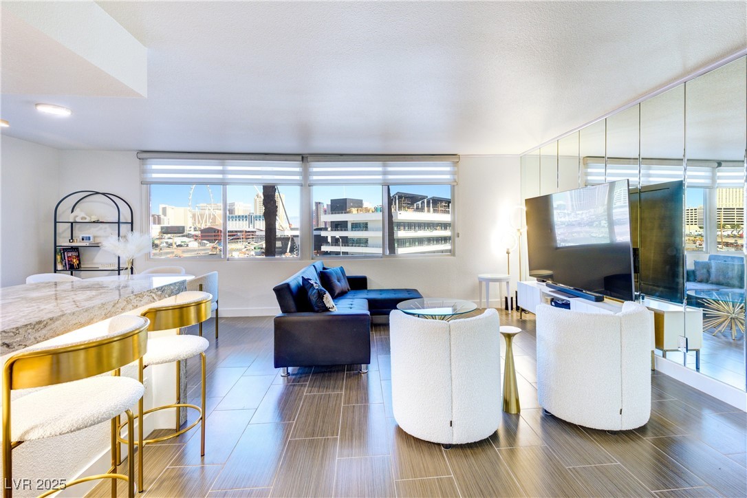 205 East Harmon Avenue 406