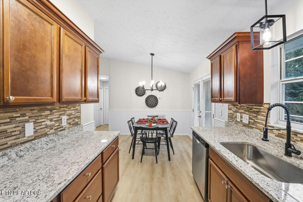 6011 Rolling Ridge Drive