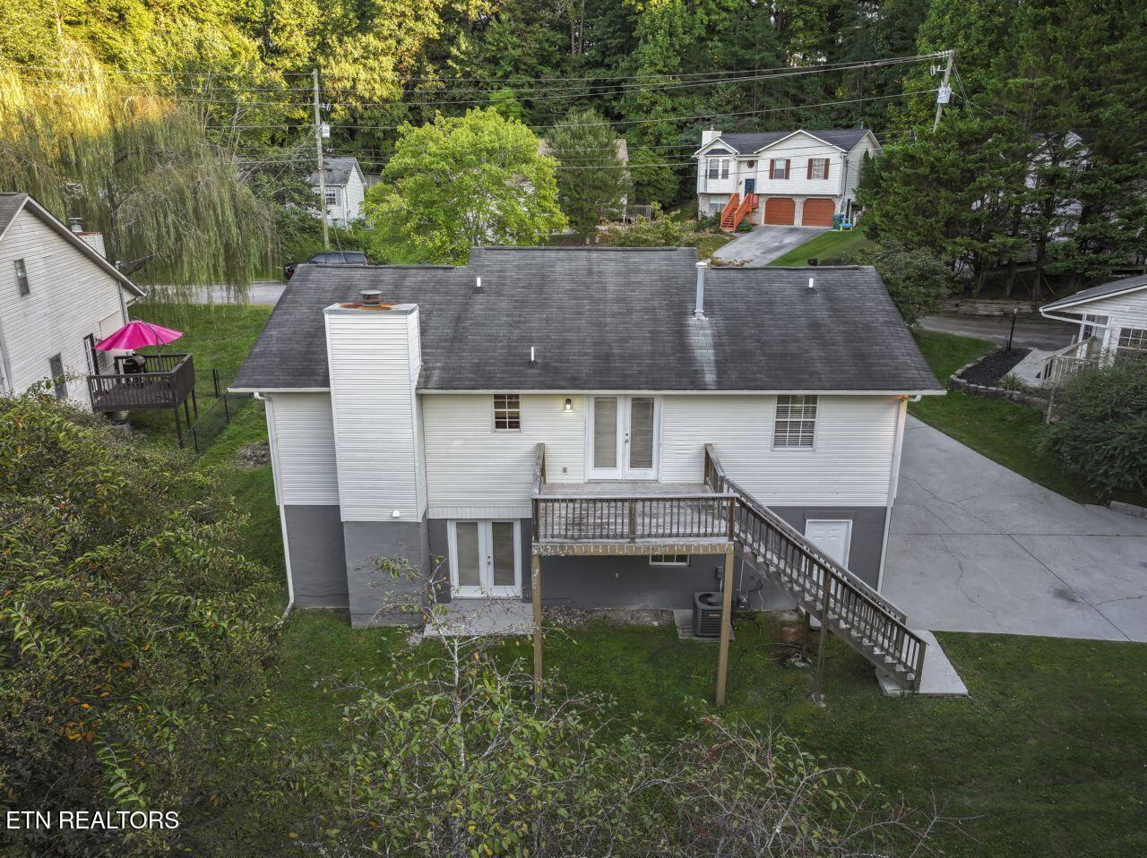 6011 Rolling Ridge Drive