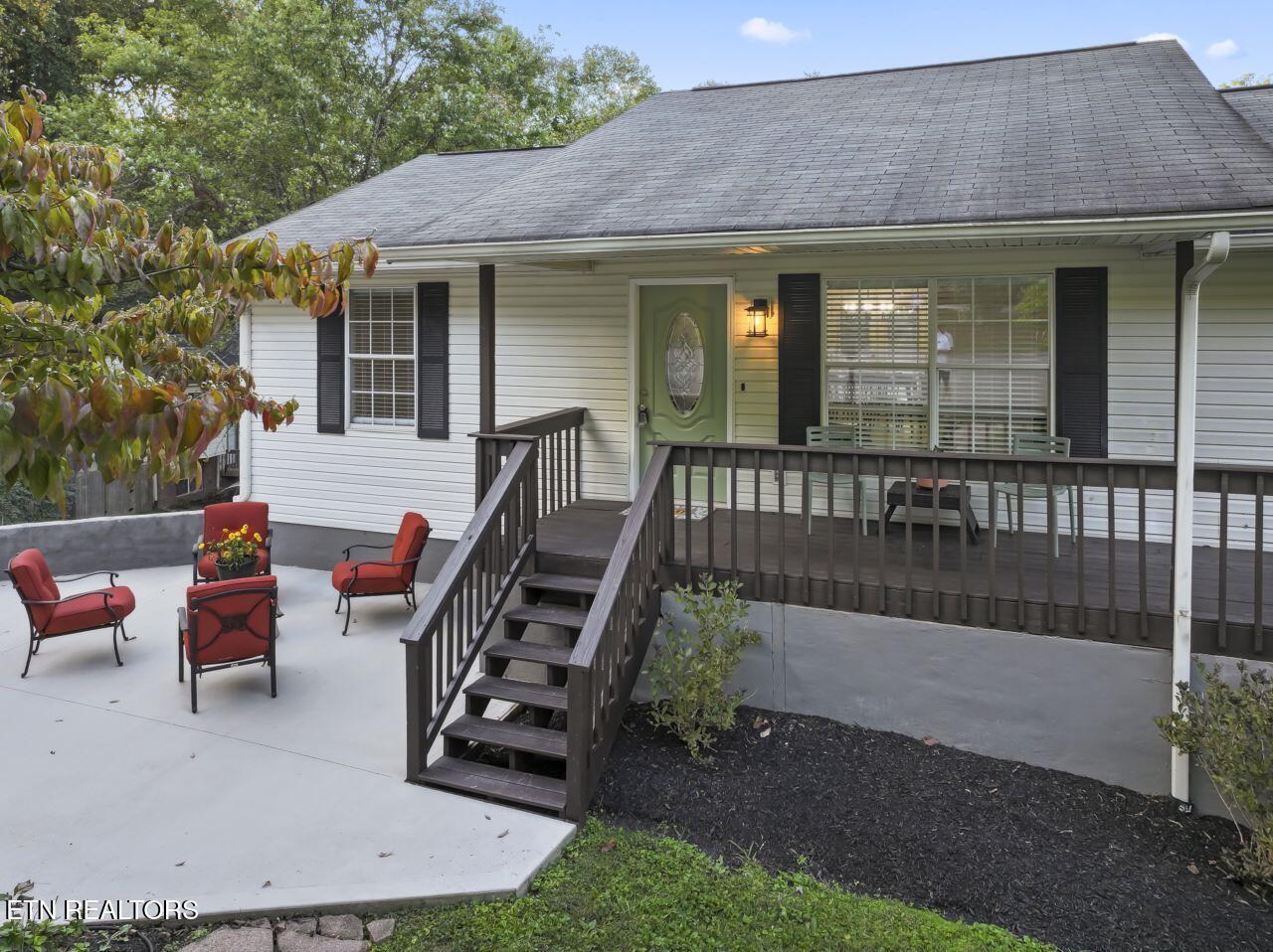 6011 Rolling Ridge Drive