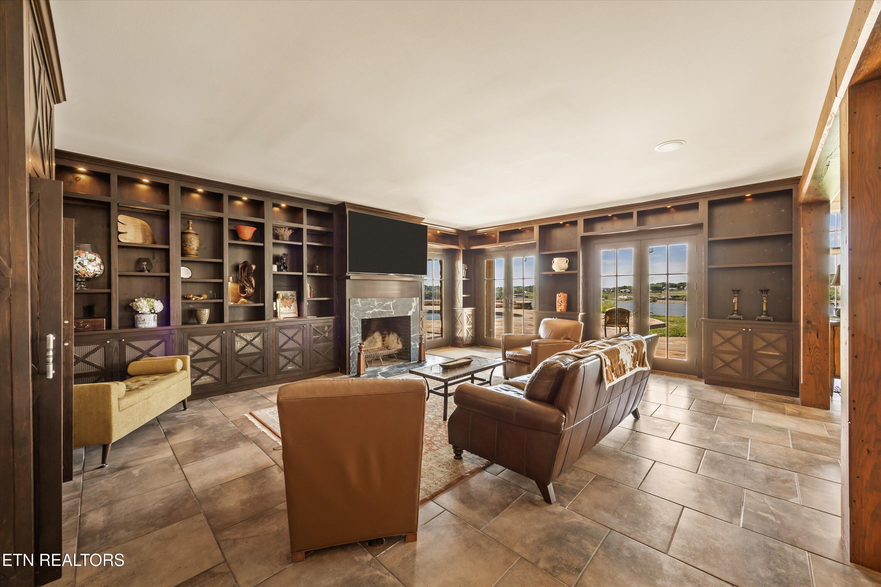 206 Osprey Point