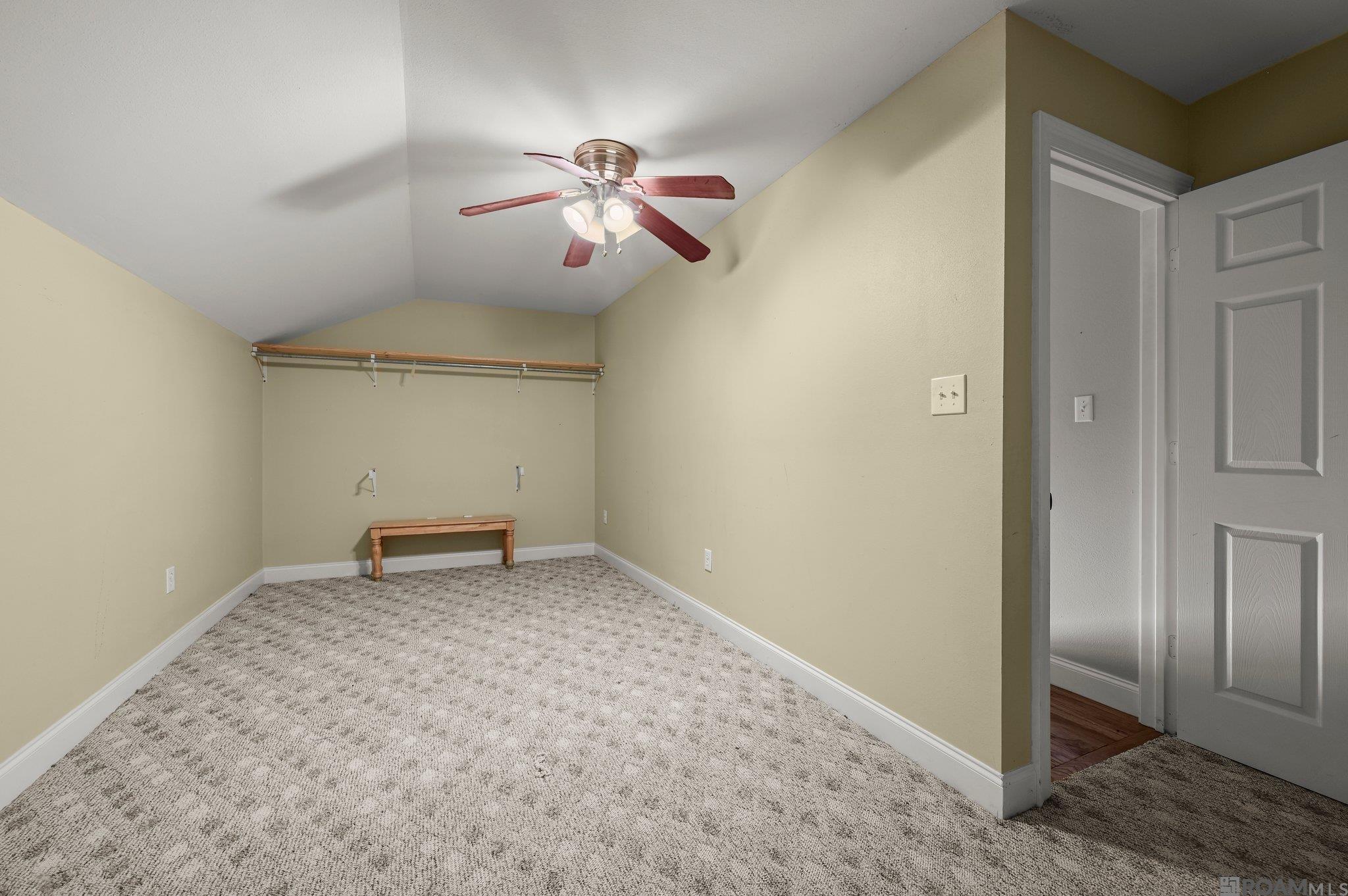 1750 Live Oak Dr