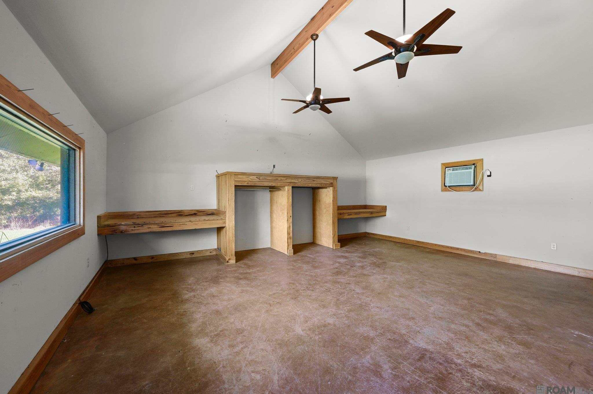 1750 Live Oak Dr