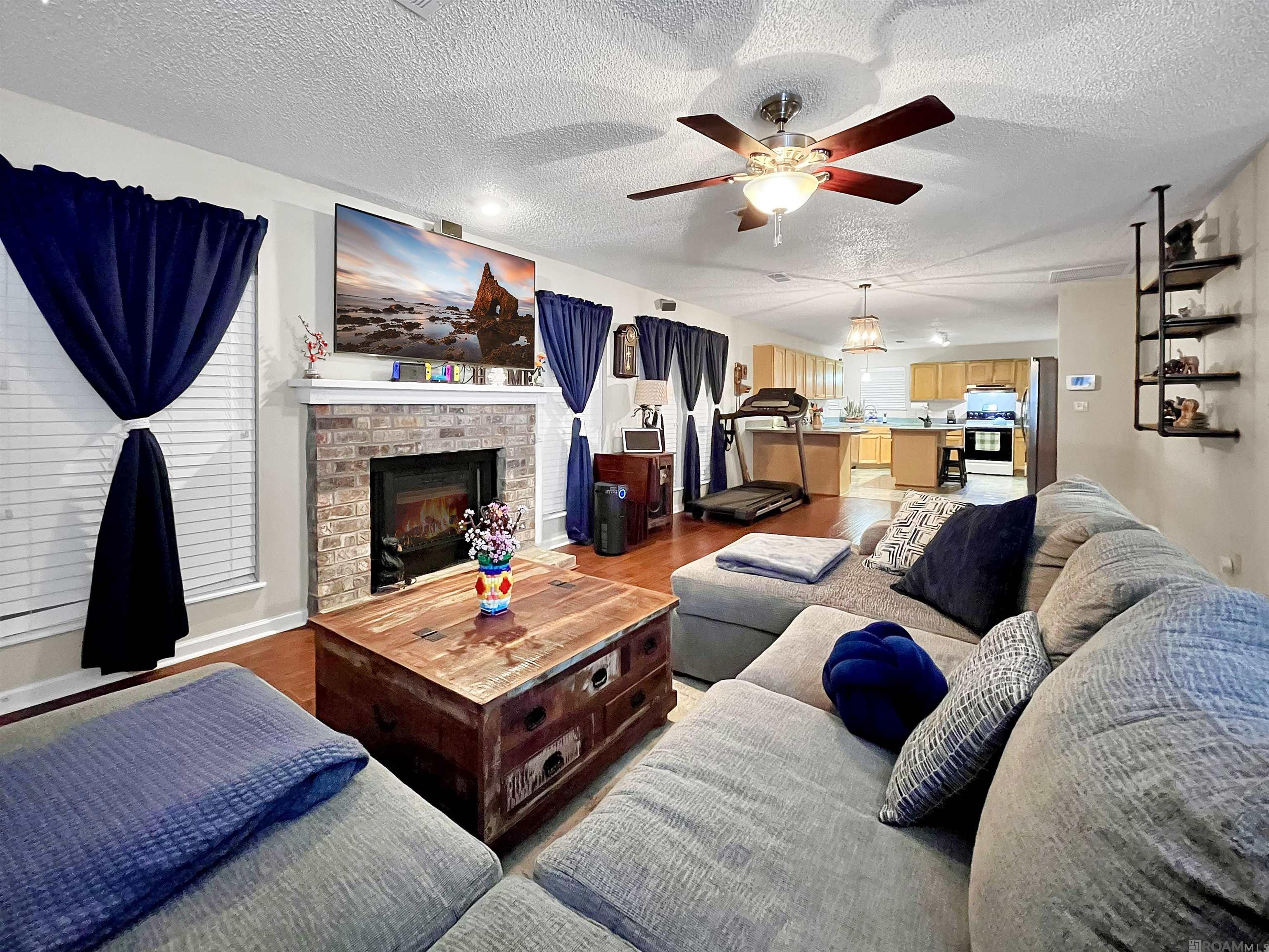 756 Lynn Dr