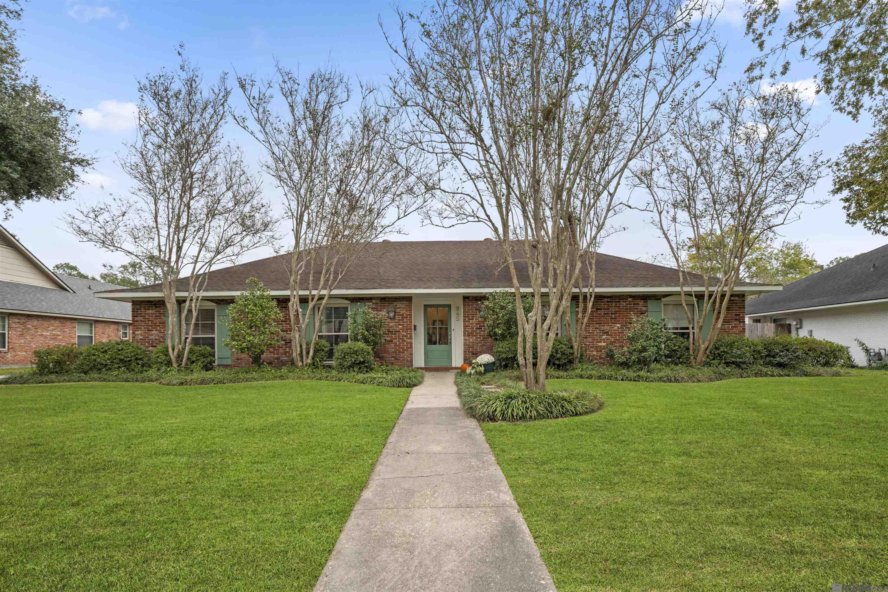 945 Heather Dr