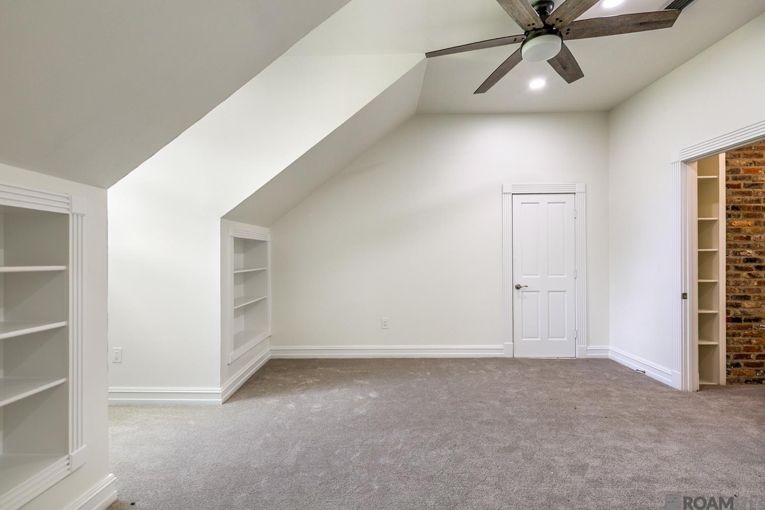 23421 Sunnyside Ln