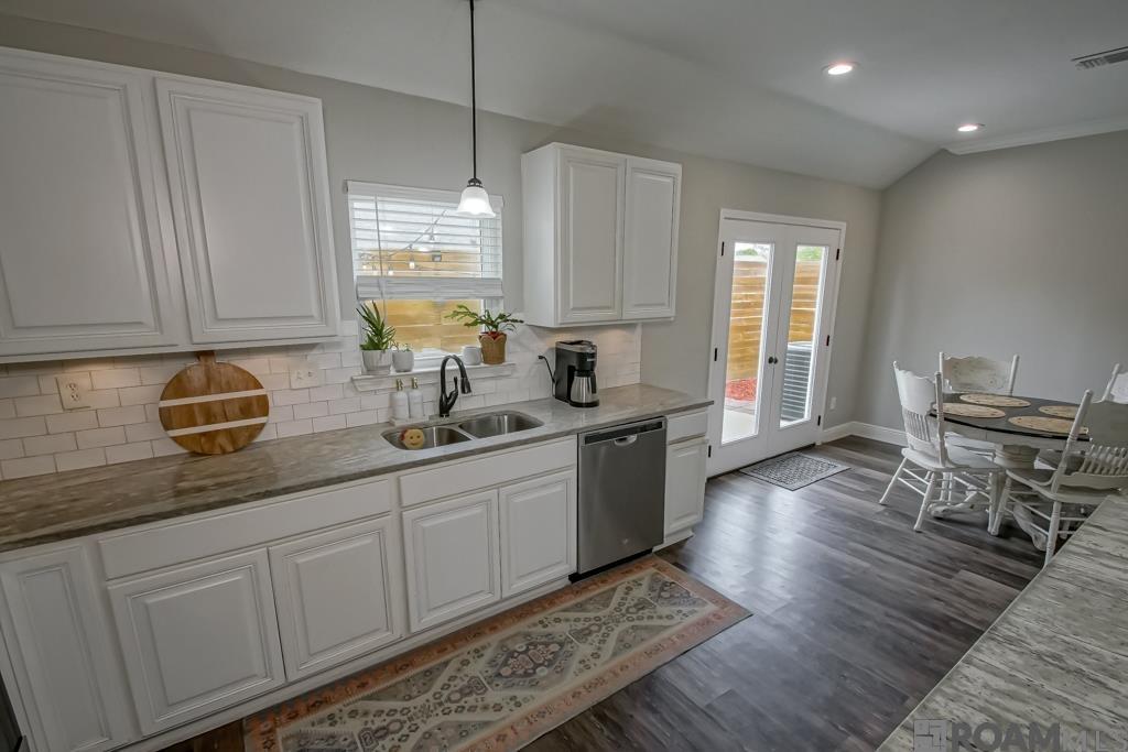 7287 Mosspoint Ln