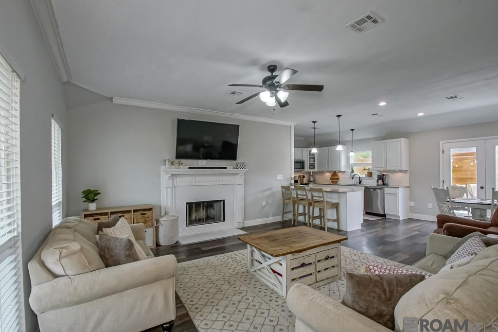 7287 Mosspoint Ln
