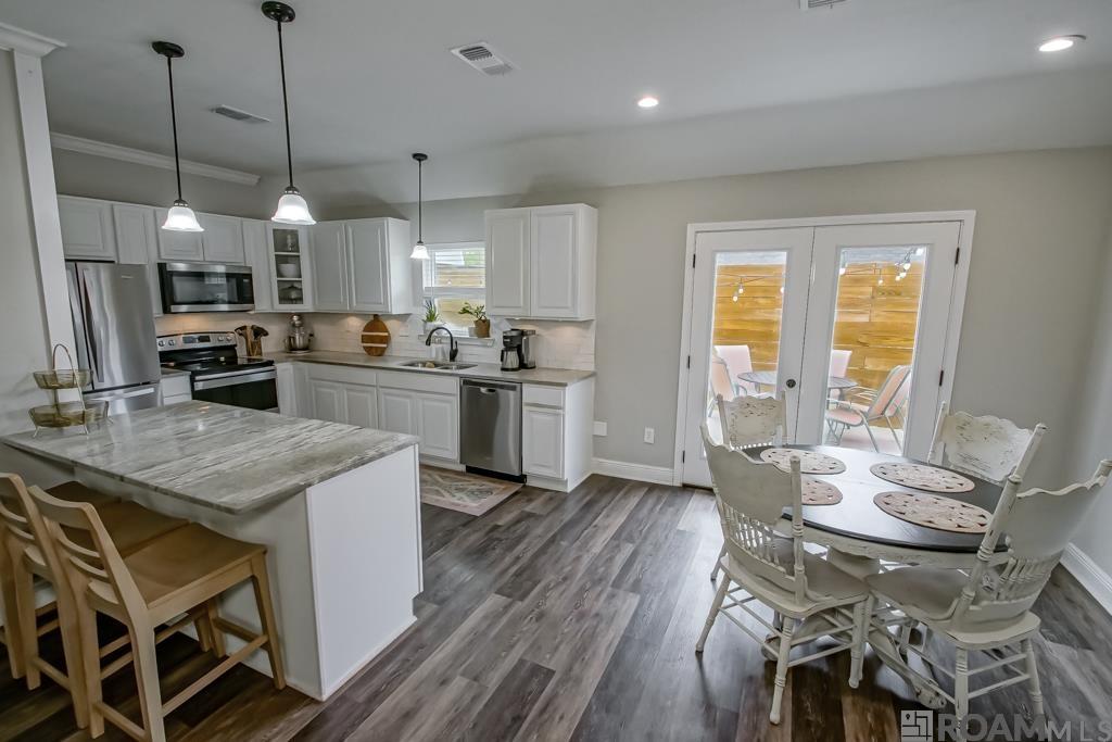 7287 Mosspoint Ln