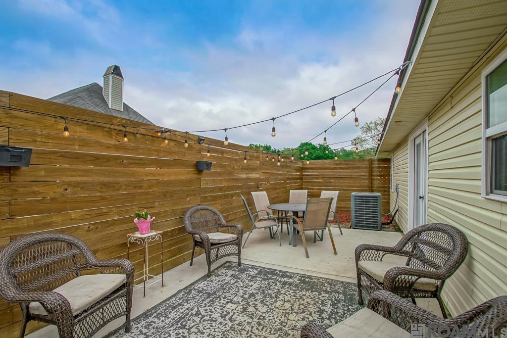 7287 Mosspoint Ln