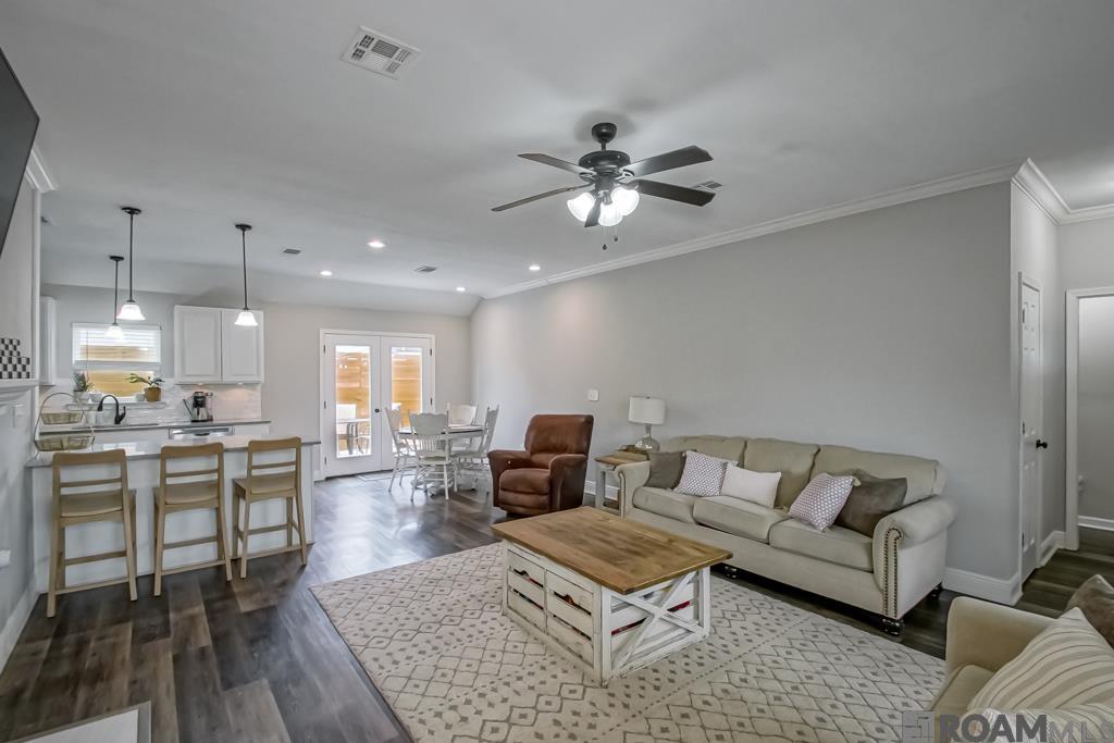 7287 Mosspoint Ln