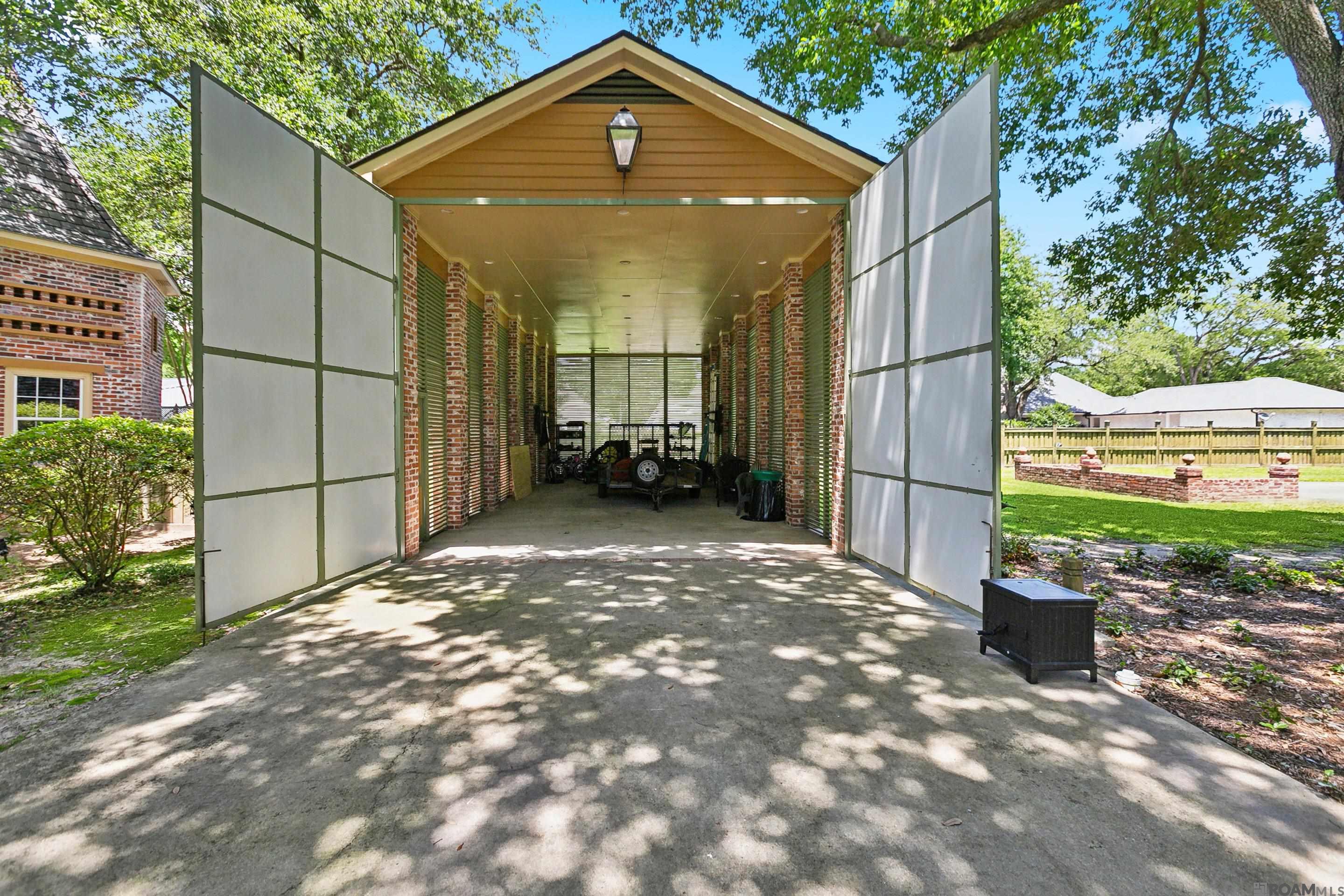 1906 Lansdown Drive