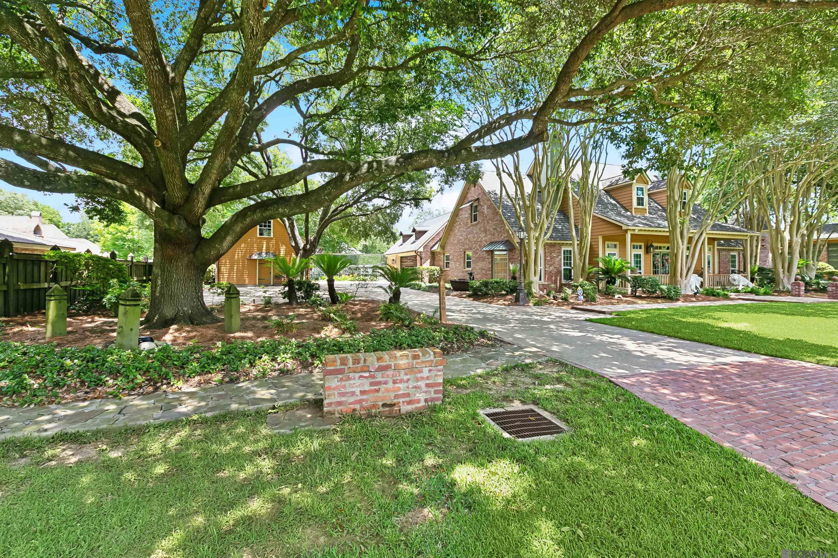 1906 Lansdown Drive