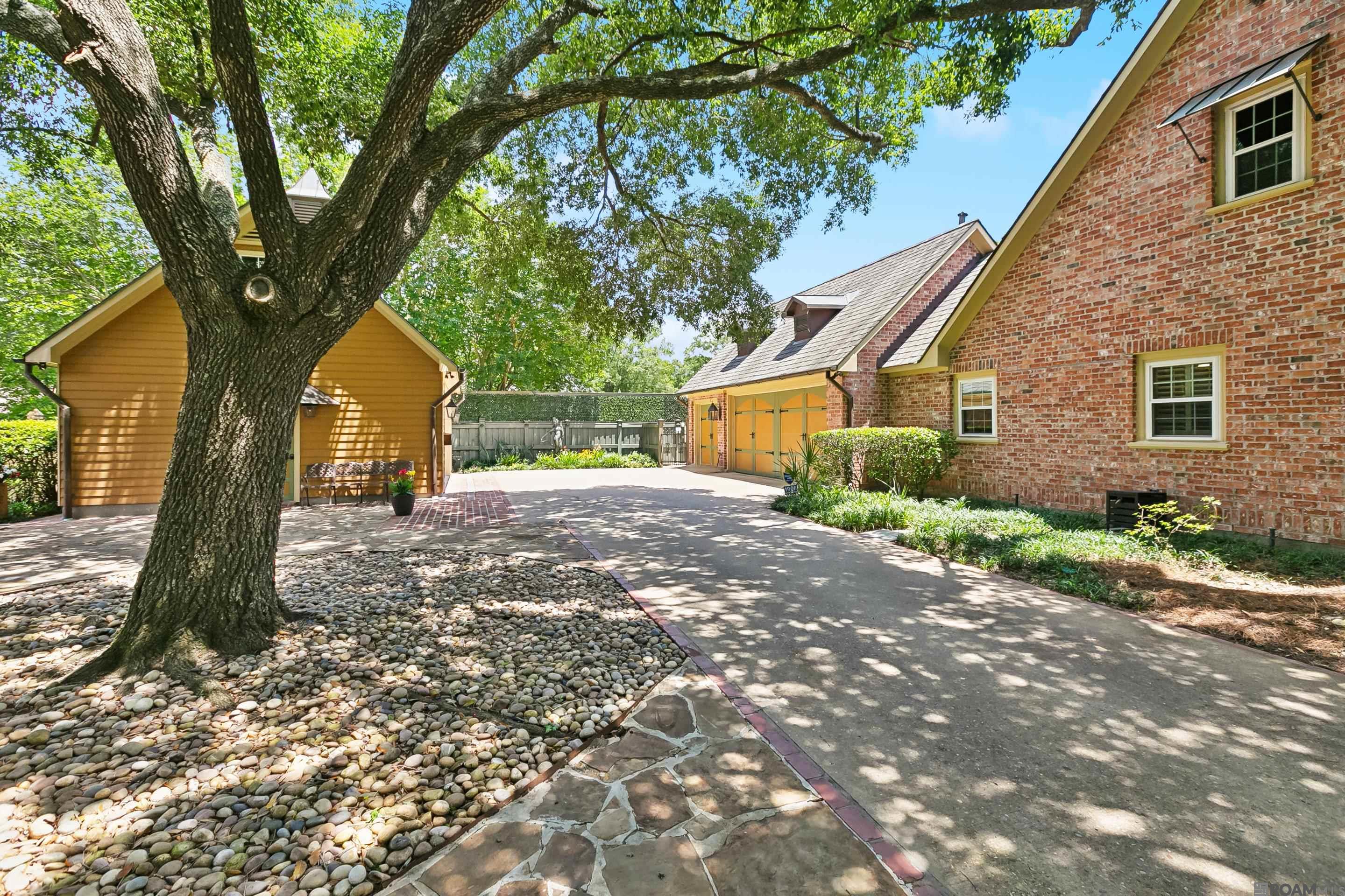 1906 Lansdown Drive