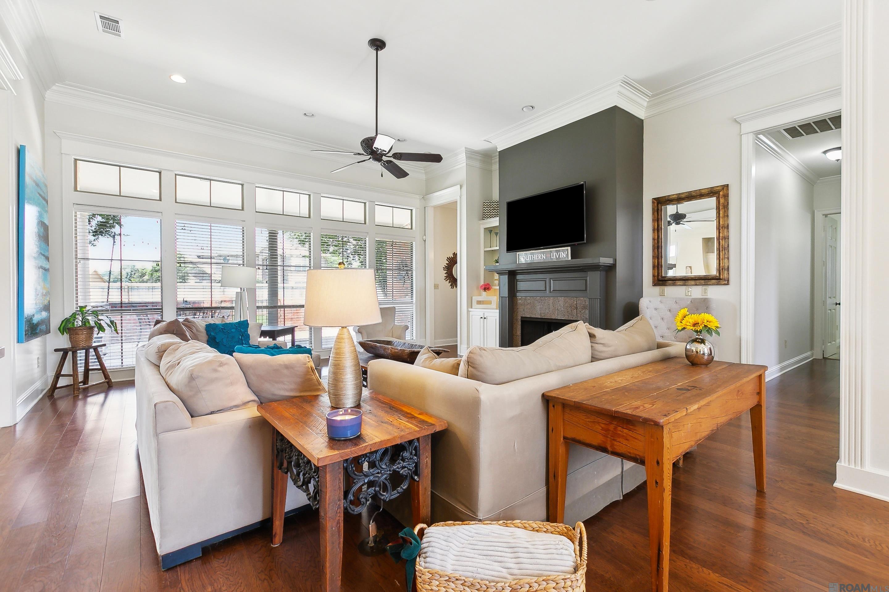 8595 Ormand Dr