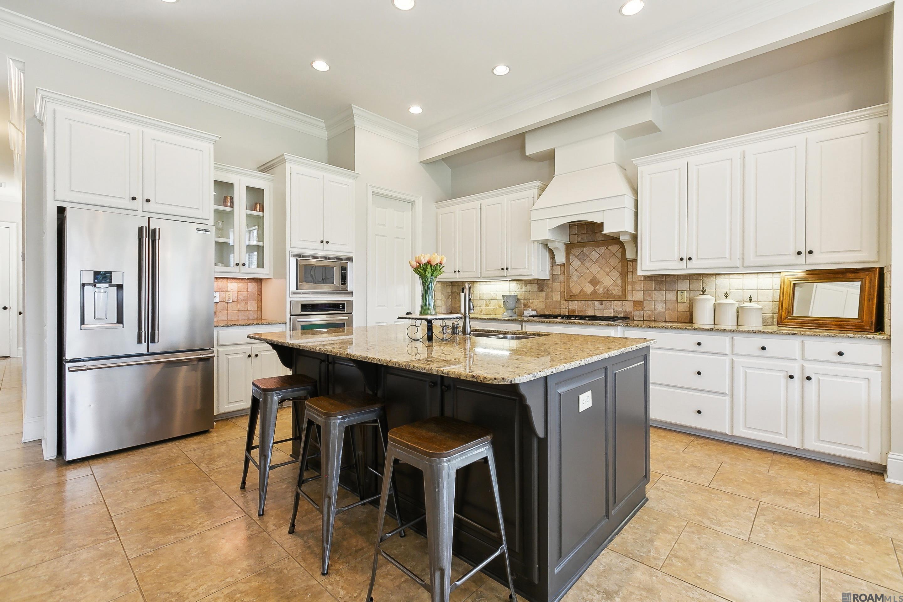 8595 Ormand Dr