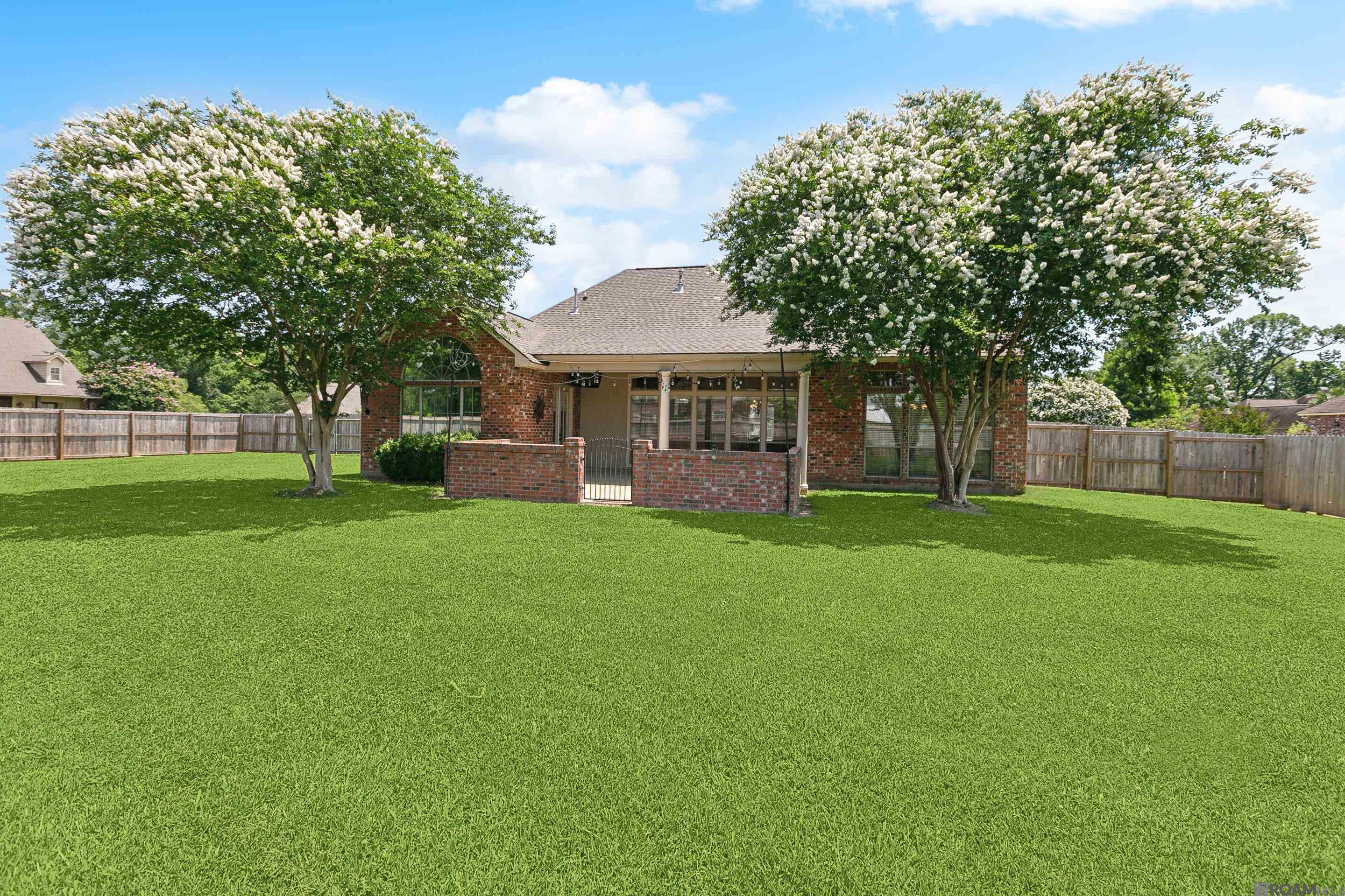 8595 Ormand Dr