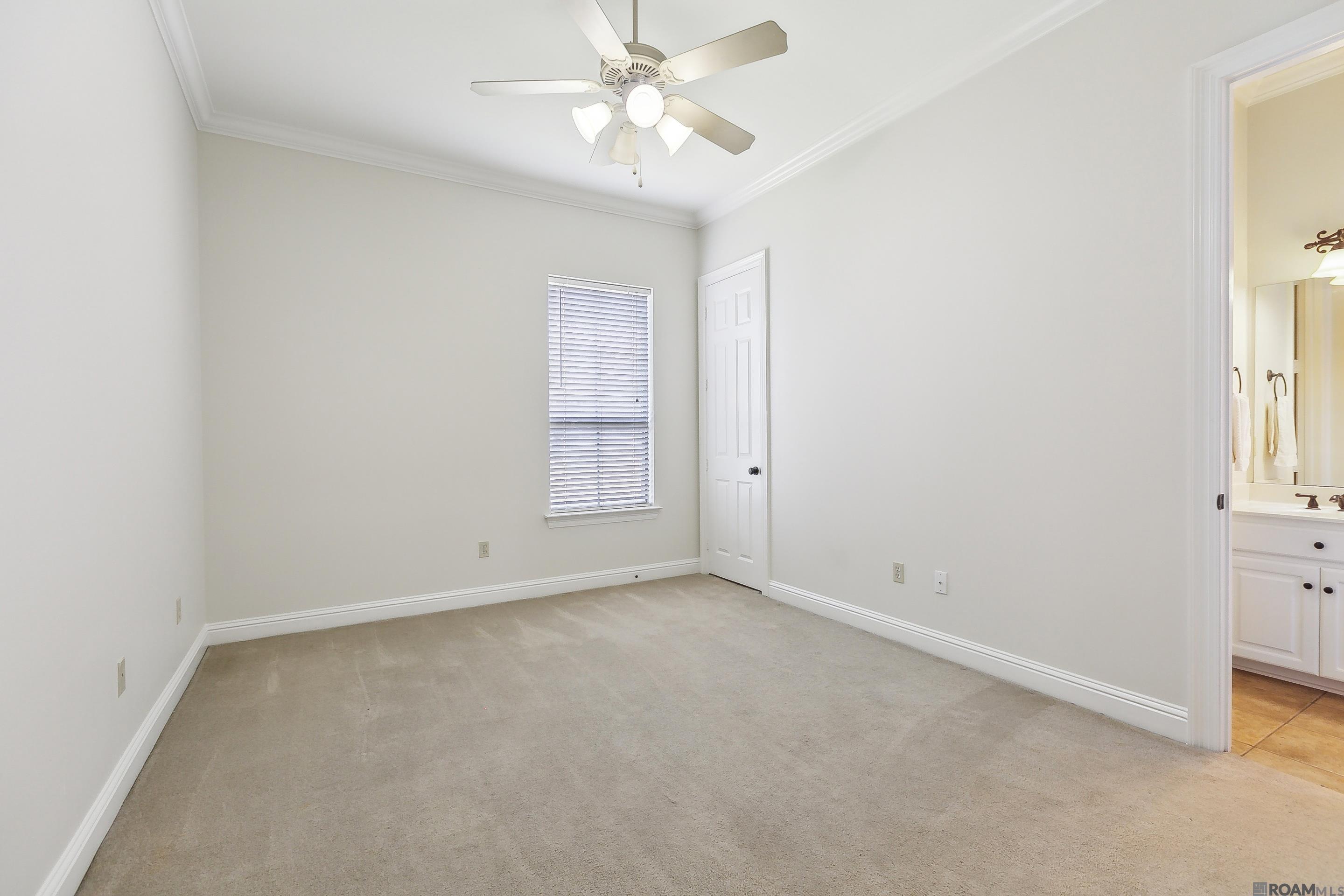 8595 Ormand Dr