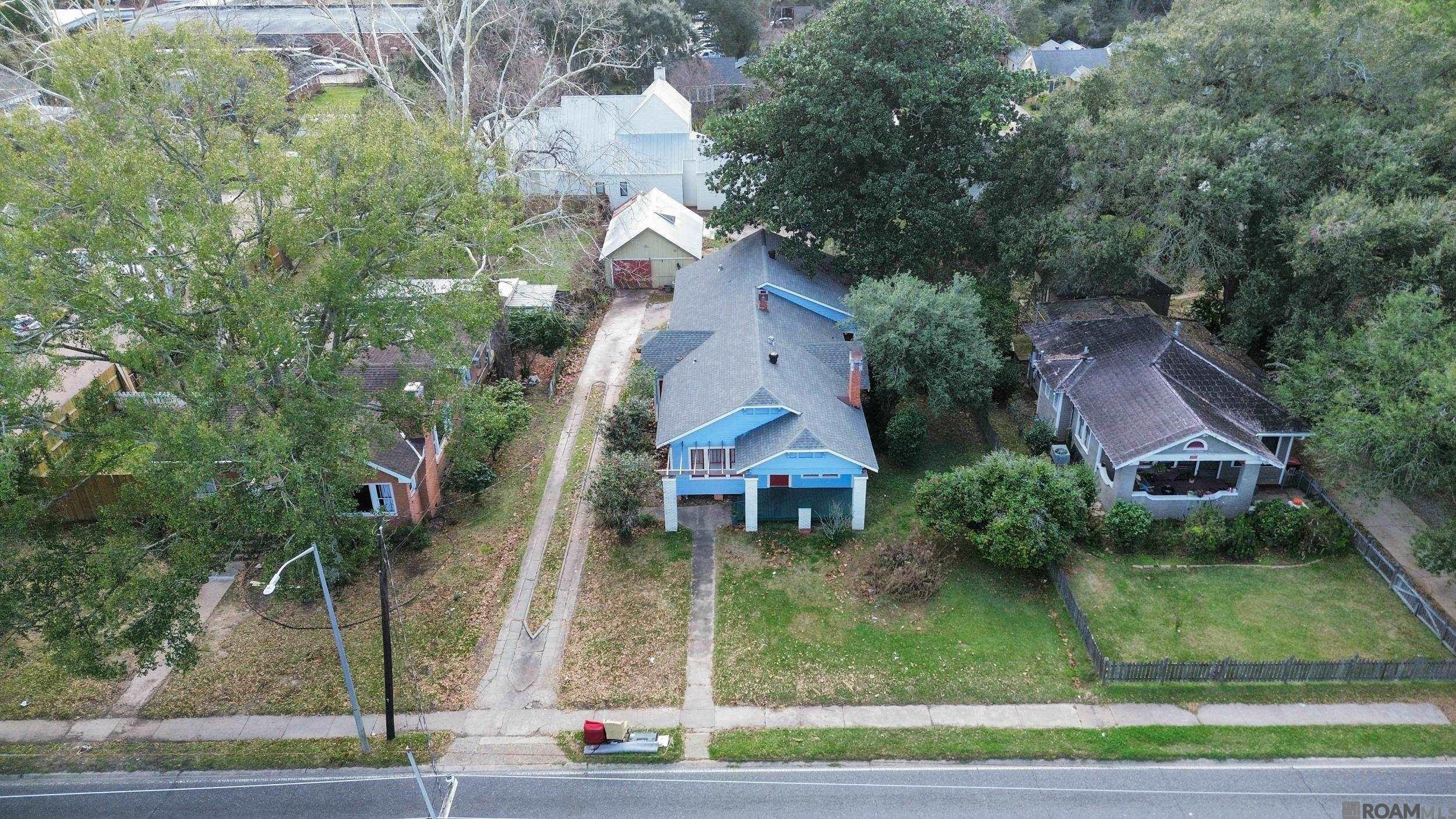 1709 W University Ave