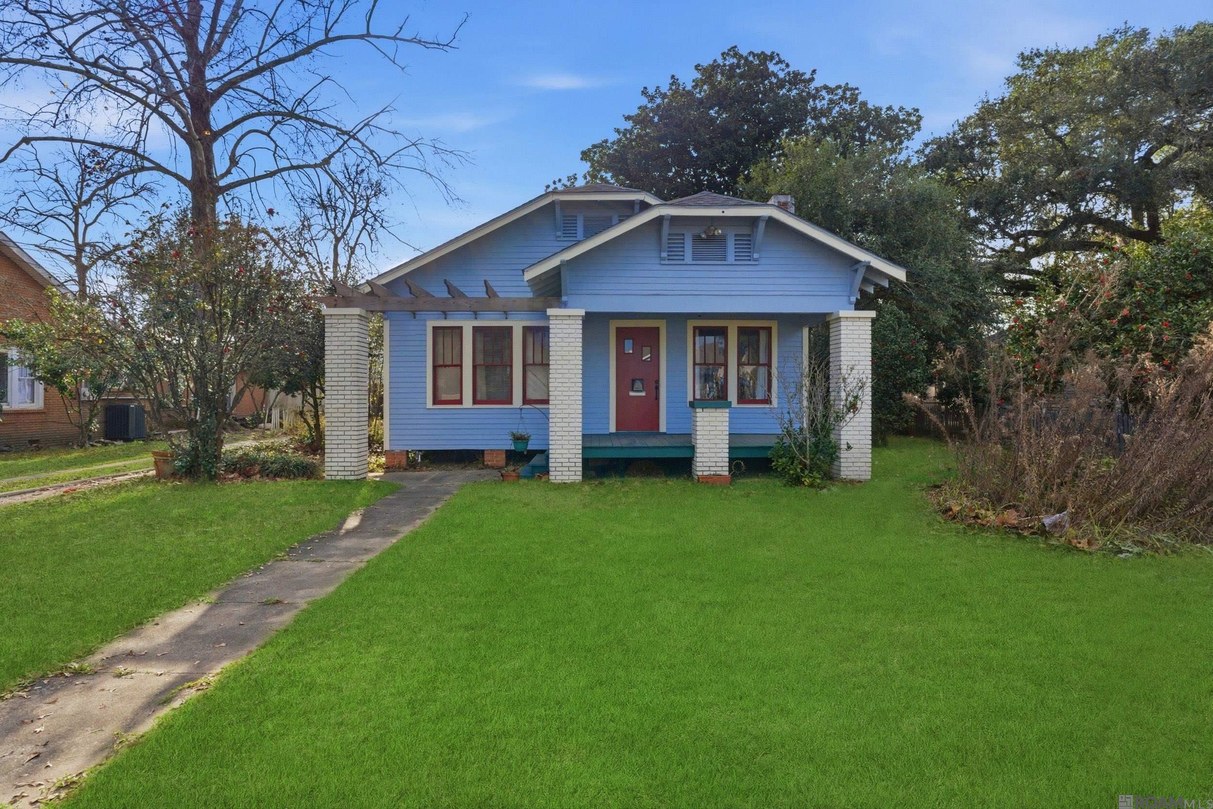 1709 W University Ave