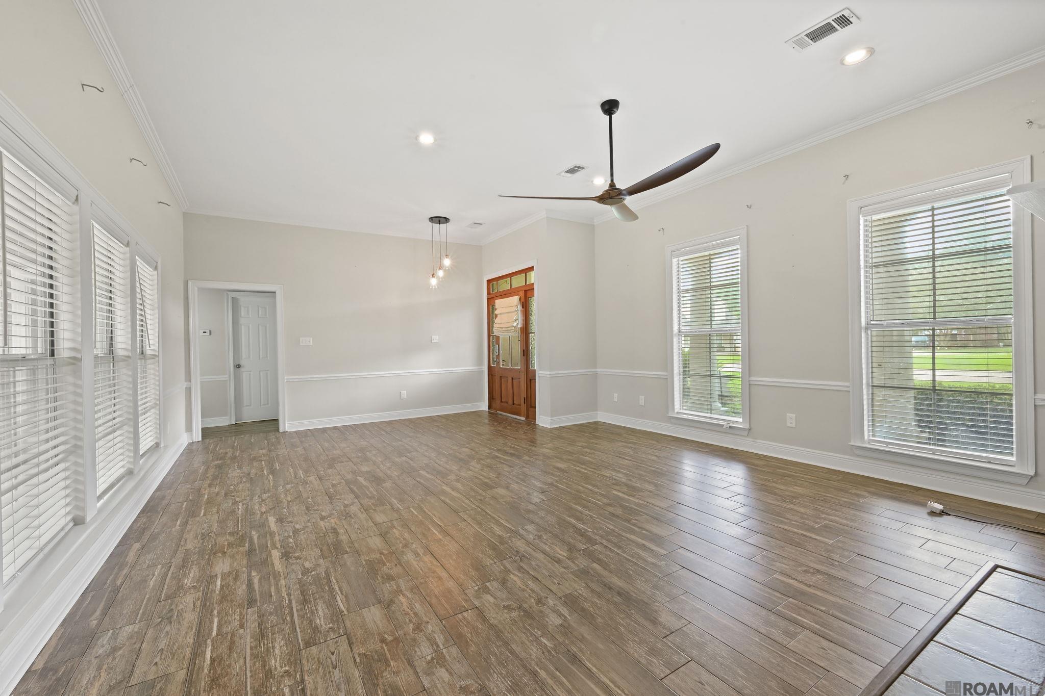 11231 Suncrest Ct