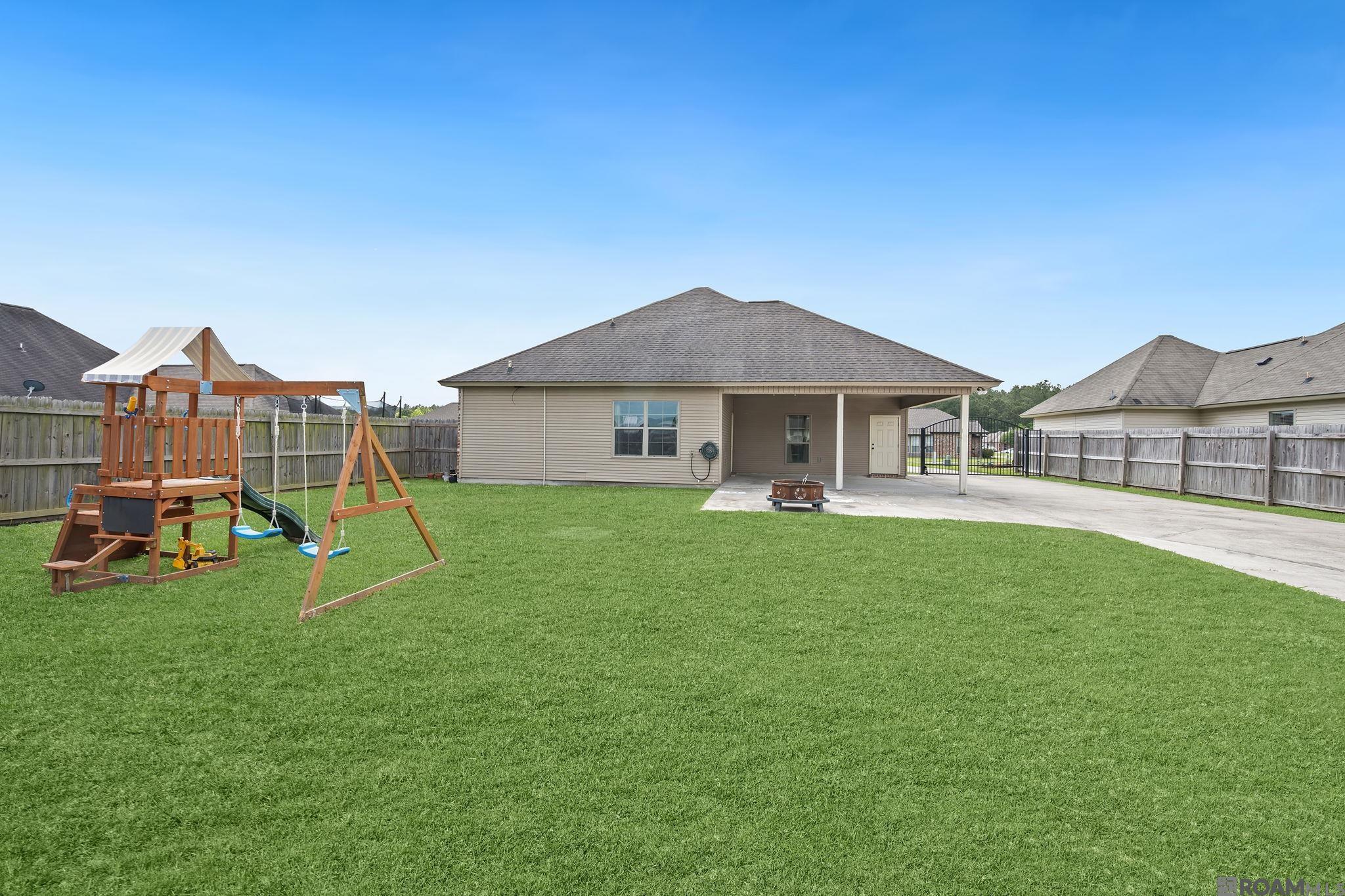 28274 Lake Bruin Dr