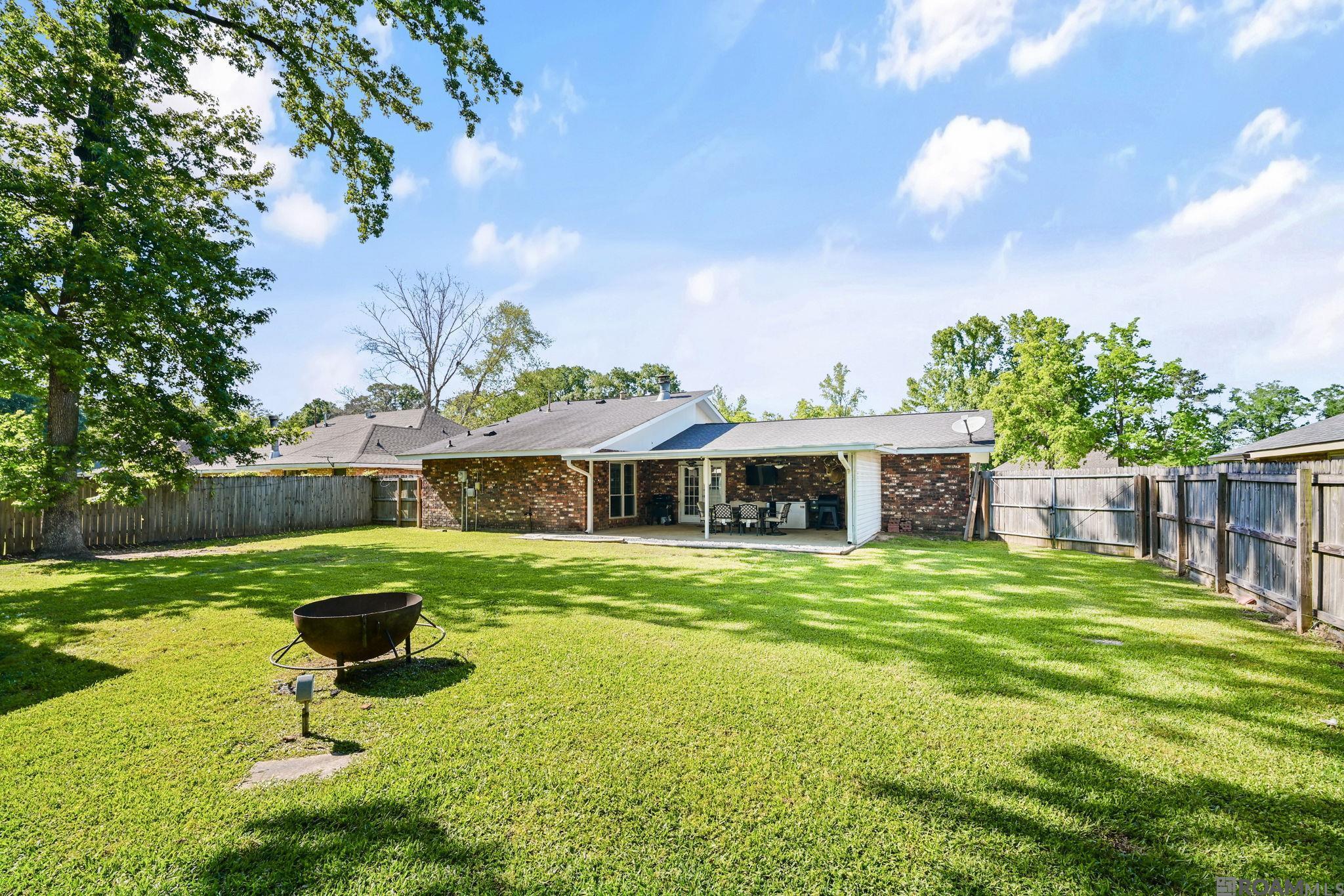 13902 Ouachita Ave