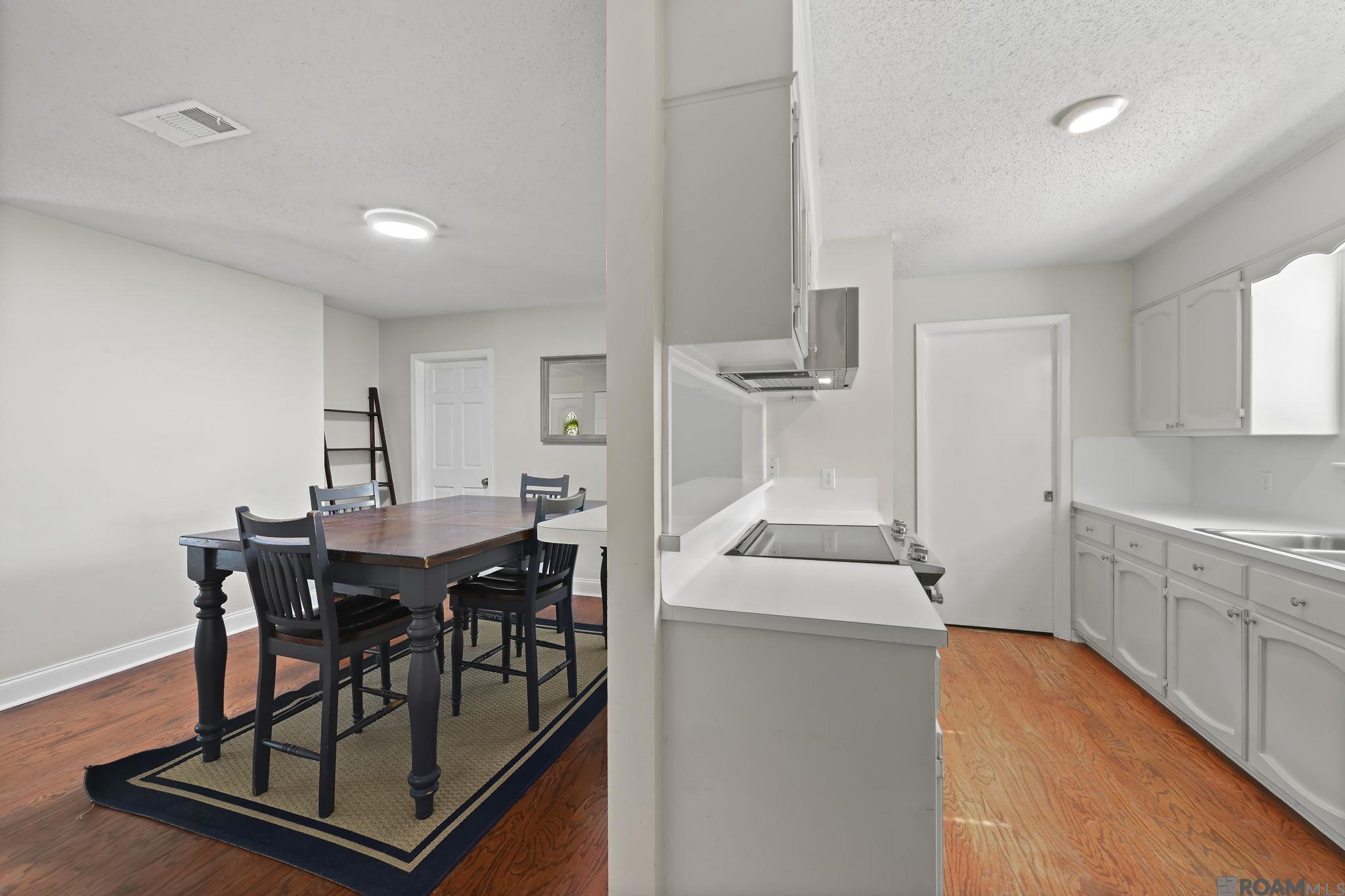 13902 Ouachita Ave