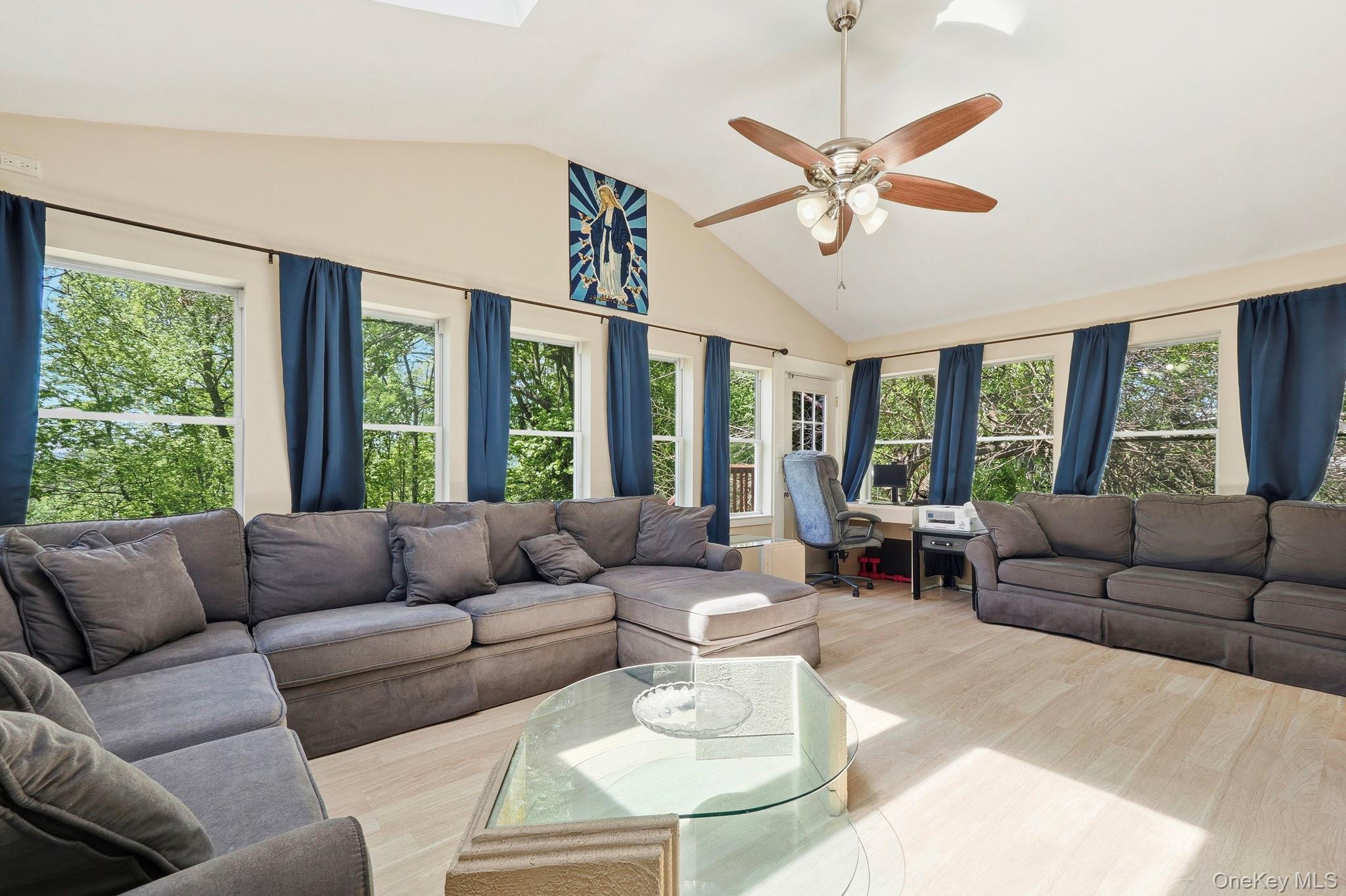 29 Hillview Drive