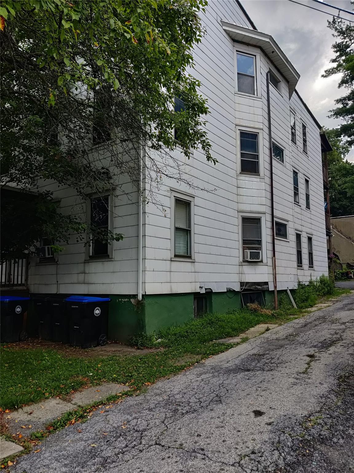 85 N Hamilton Street Unit: 3