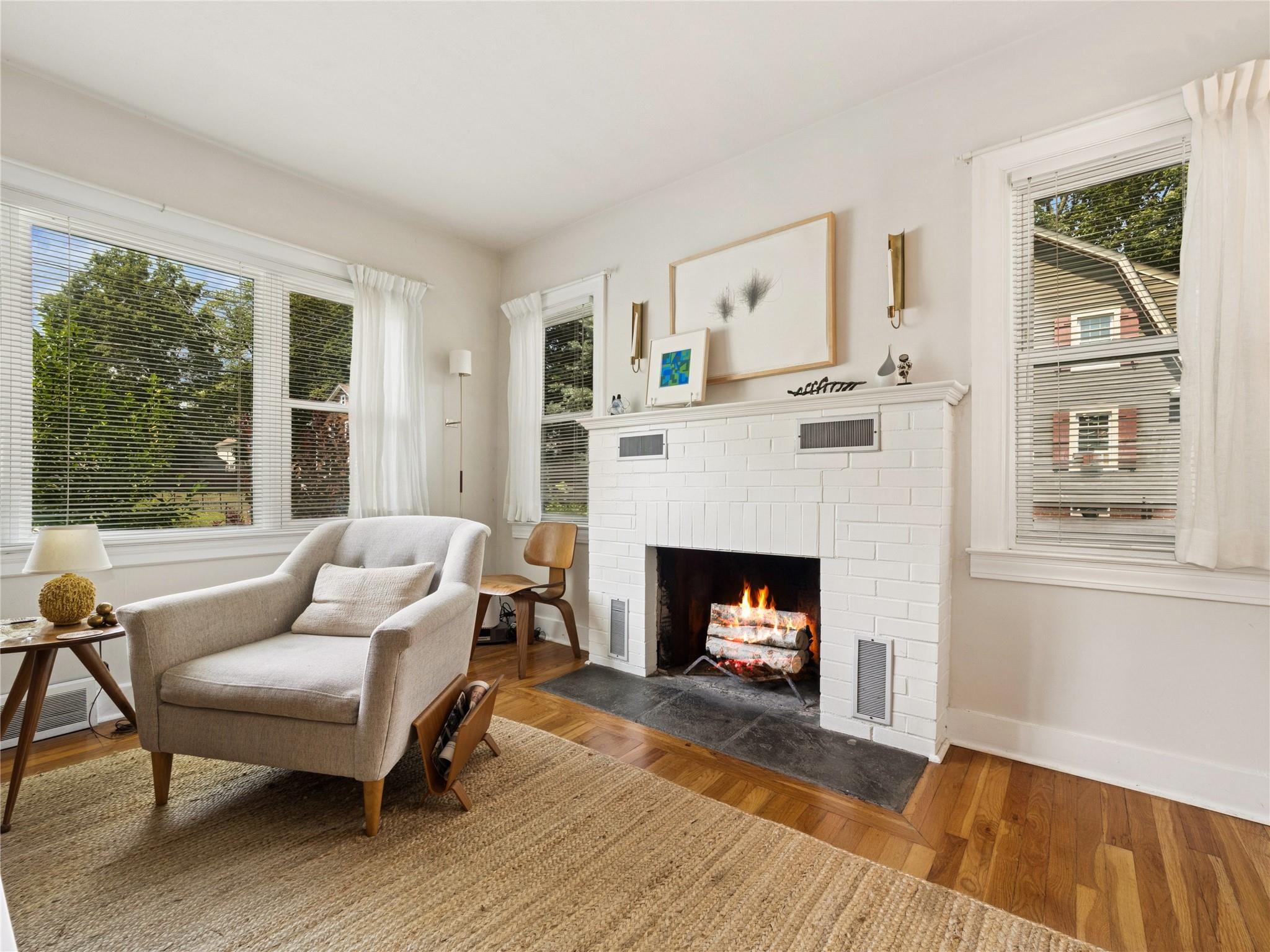 45 Oakwood Boulevard