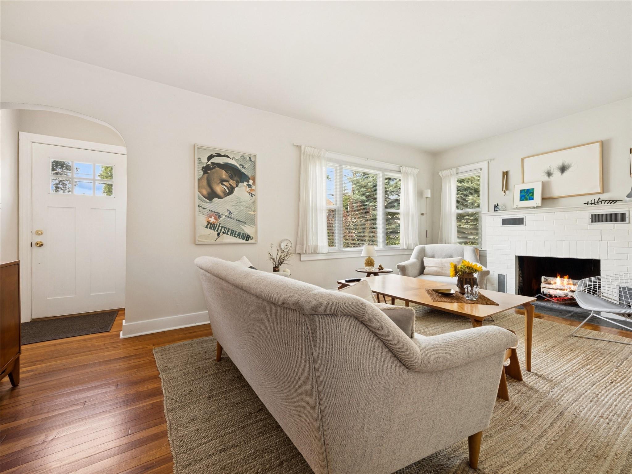 45 Oakwood Boulevard