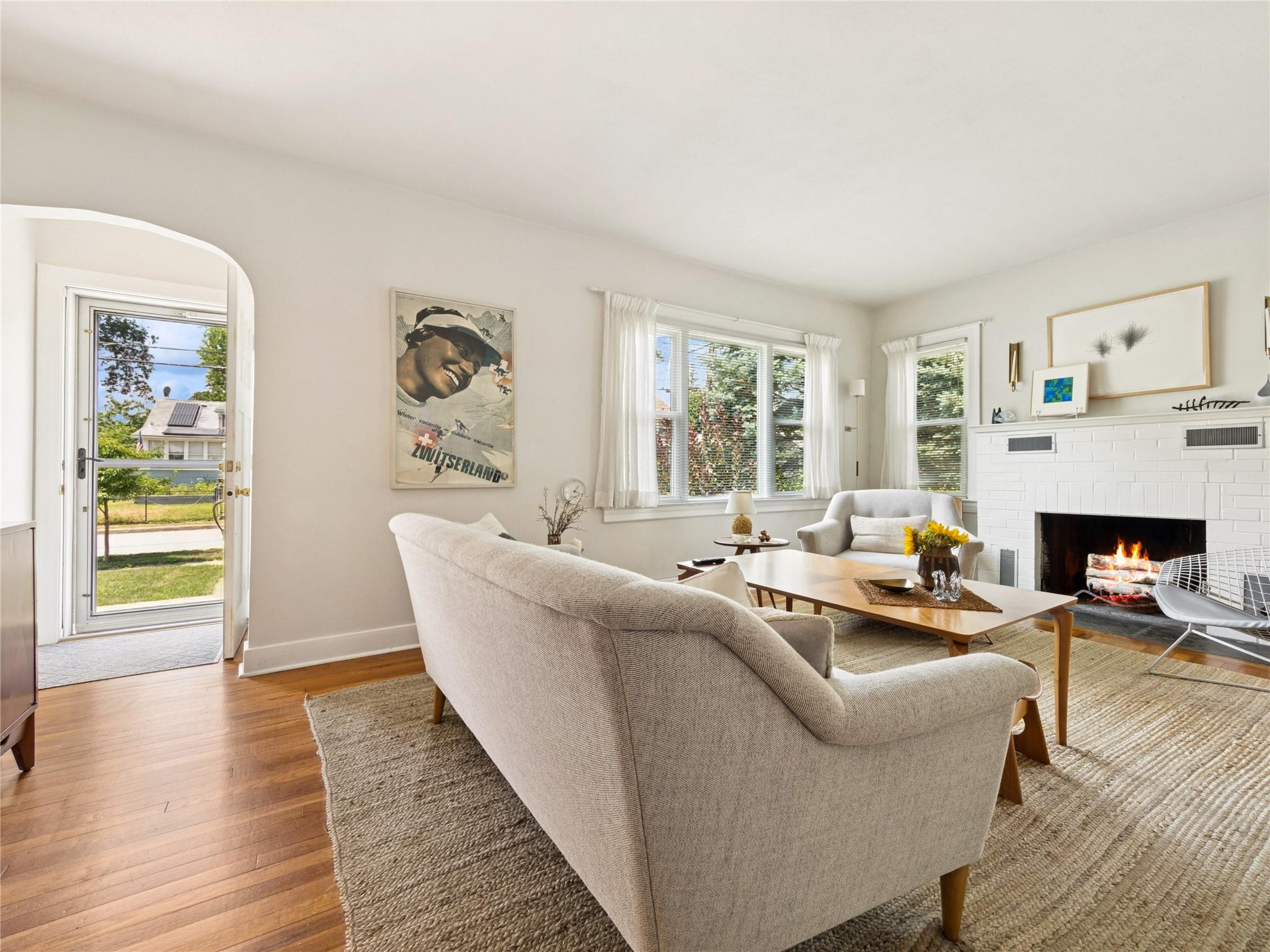 45 Oakwood Boulevard